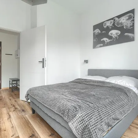 Hanza Tower Ii - Unique